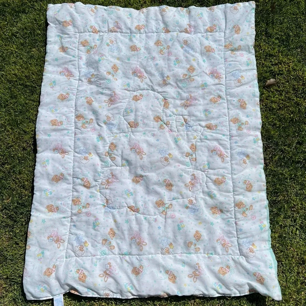 VTG Pastel Beddy Teddy Bear Riegel Quilted Crib Comforter BABY Blocks 31x42 GUC